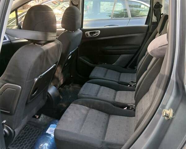 Сірий Пежо 307, об'ємом двигуна 2.01 л та пробігом 229 тис. км за 4900 $, фото 1 на Automoto.ua