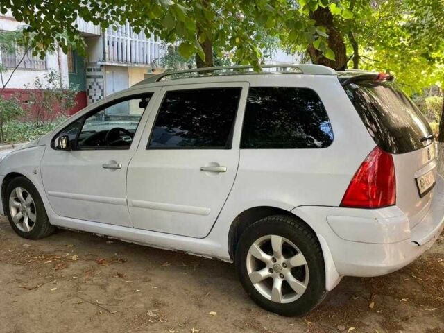 Серый Пежо 307, объемом двигателя 2 л и пробегом 300 тыс. км за 2400 $, фото 7 на Automoto.ua