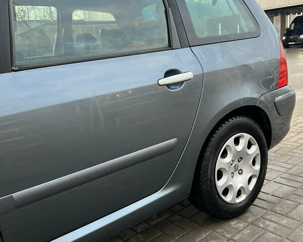 Серый Пежо 307, объемом двигателя 1.6 л и пробегом 242 тыс. км за 4800 $, фото 24 на Automoto.ua