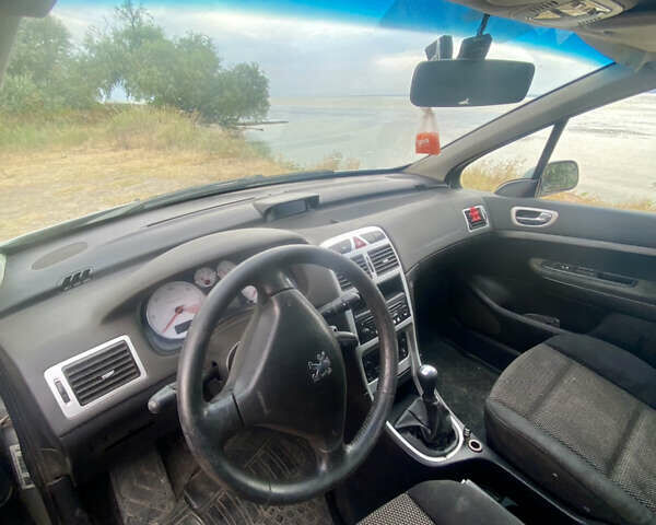 Серый Пежо 307, объемом двигателя 1.56 л и пробегом 460 тыс. км за 3900 $, фото 8 на Automoto.ua
