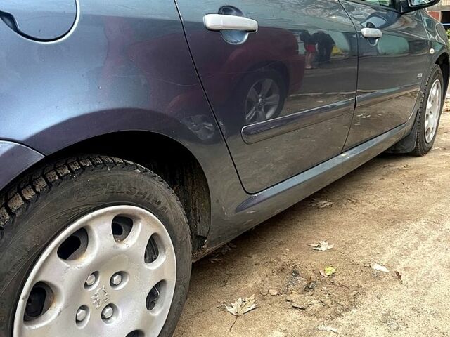 Серый Пежо 307, объемом двигателя 1.6 л и пробегом 370 тыс. км за 4500 $, фото 5 на Automoto.ua