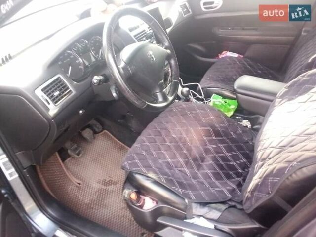 Сірий Пежо 307, об'ємом двигуна 1.59 л та пробігом 262 тис. км за 4000 $, фото 1 на Automoto.ua