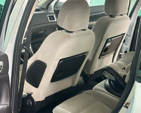Сірий Пежо 307, об'ємом двигуна 2 л та пробігом 265 тис. км за 5000 $, фото 7 на Automoto.ua