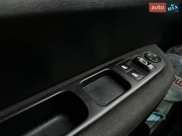 Сірий Пежо 307, об'ємом двигуна 1.6 л та пробігом 360 тис. км за 3700 $, фото 6 на Automoto.ua