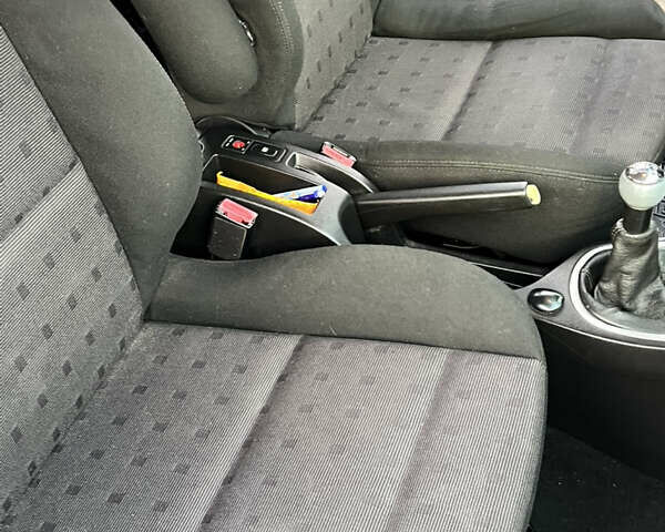 Серый Пежо 307, объемом двигателя 1.6 л и пробегом 242 тыс. км за 4800 $, фото 31 на Automoto.ua