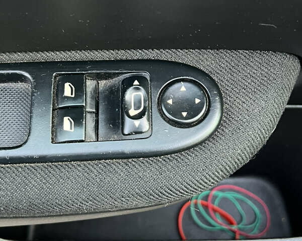 Серый Пежо 307, объемом двигателя 1.6 л и пробегом 242 тыс. км за 4800 $, фото 35 на Automoto.ua