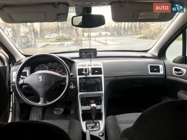 Сірий Пежо 307, об'ємом двигуна 1.59 л та пробігом 221 тис. км за 5500 $, фото 8 на Automoto.ua