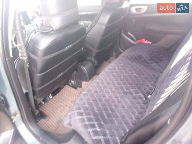 Сірий Пежо 307, об'ємом двигуна 1.59 л та пробігом 262 тис. км за 4000 $, фото 2 на Automoto.ua