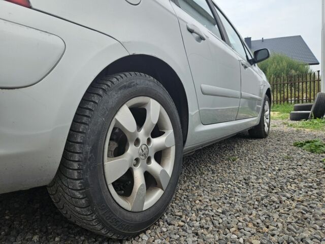 Сірий Пежо 307, об'ємом двигуна 1.6 л та пробігом 287 тис. км за 2200 $, фото 4 на Automoto.ua