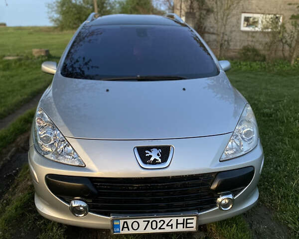 Сірий Пежо 307, об'ємом двигуна 2 л та пробігом 234 тис. км за 4800 $, фото 2 на Automoto.ua
