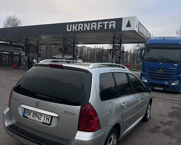 Сірий Пежо 307, об'ємом двигуна 1.6 л та пробігом 266 тис. км за 4000 $, фото 1 на Automoto.ua