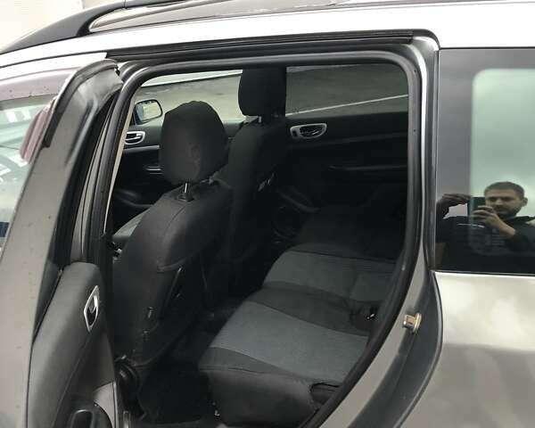 Серый Пежо 307, объемом двигателя 2 л и пробегом 216 тыс. км за 3200 $, фото 15 на Automoto.ua