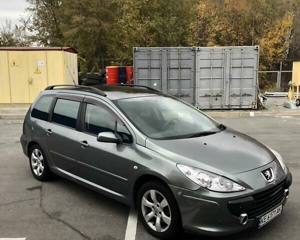 Серый Пежо 307, объемом двигателя 2 л и пробегом 216 тыс. км за 3200 $, фото 4 на Automoto.ua