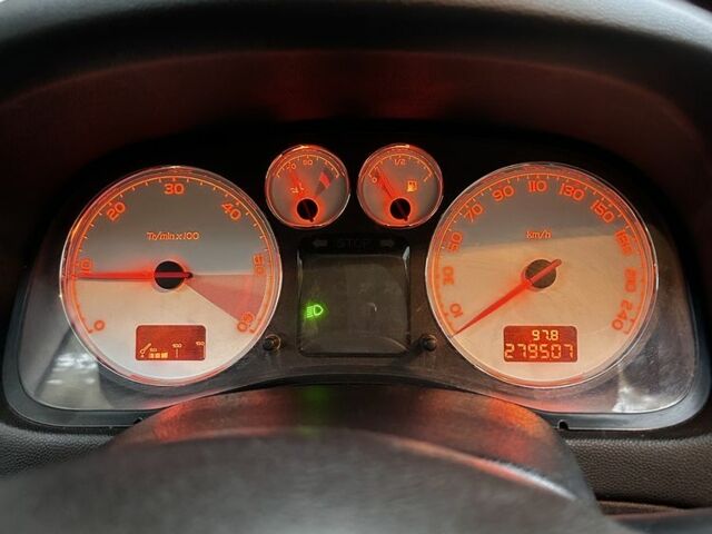 Серый Пежо 307, объемом двигателя 1.6 л и пробегом 279 тыс. км за 4250 $, фото 7 на Automoto.ua