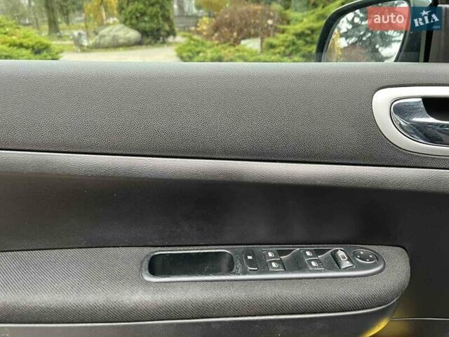 Серый Пежо 307, объемом двигателя 1.6 л и пробегом 239 тыс. км за 4750 $, фото 1 на Automoto.ua