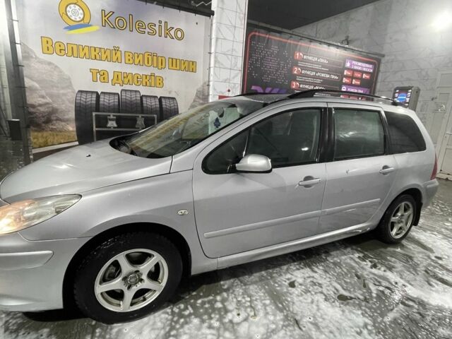 Серый Пежо 307, объемом двигателя 1.6 л и пробегом 306 тыс. км за 2849 $, фото 1 на Automoto.ua