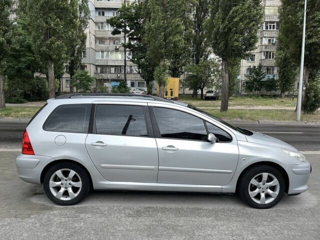 Серый Пежо 307, объемом двигателя 1.6 л и пробегом 238 тыс. км за 6300 $, фото 1 на Automoto.ua