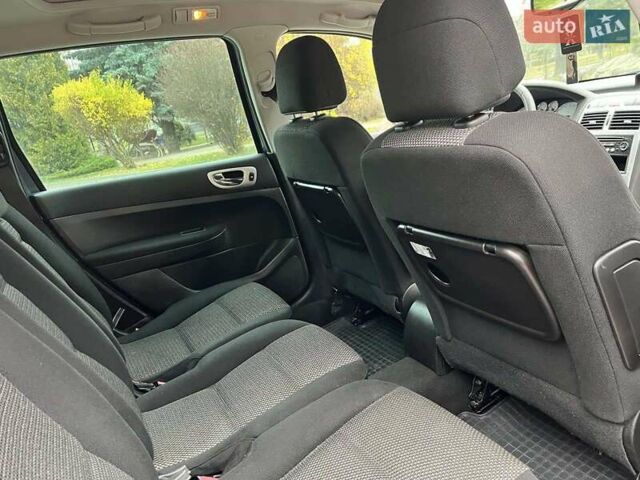 Серый Пежо 307, объемом двигателя 1.6 л и пробегом 239 тыс. км за 4750 $, фото 27 на Automoto.ua