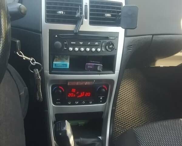 Серый Пежо 307, объемом двигателя 1.6 л и пробегом 253 тыс. км за 4250 $, фото 22 на Automoto.ua