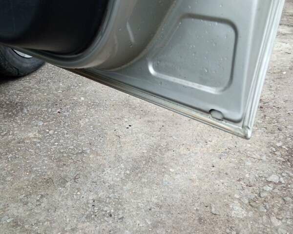 Серый Пежо 307, объемом двигателя 2 л и пробегом 302 тыс. км за 5100 $, фото 9 на Automoto.ua