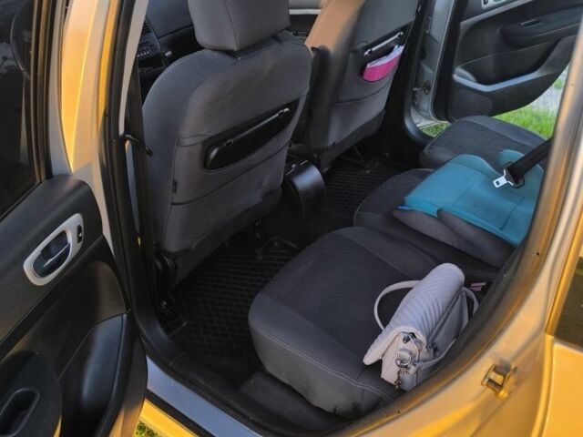 Сірий Пежо 307, об'ємом двигуна 1.6 л та пробігом 330 тис. км за 4700 $, фото 5 на Automoto.ua