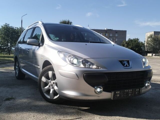 Сірий Пежо 307, об'ємом двигуна 1.6 л та пробігом 295 тис. км за 4400 $, фото 1 на Automoto.ua