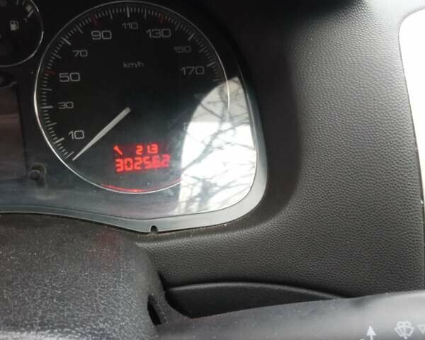 Серый Пежо 307, объемом двигателя 2 л и пробегом 302 тыс. км за 5100 $, фото 11 на Automoto.ua
