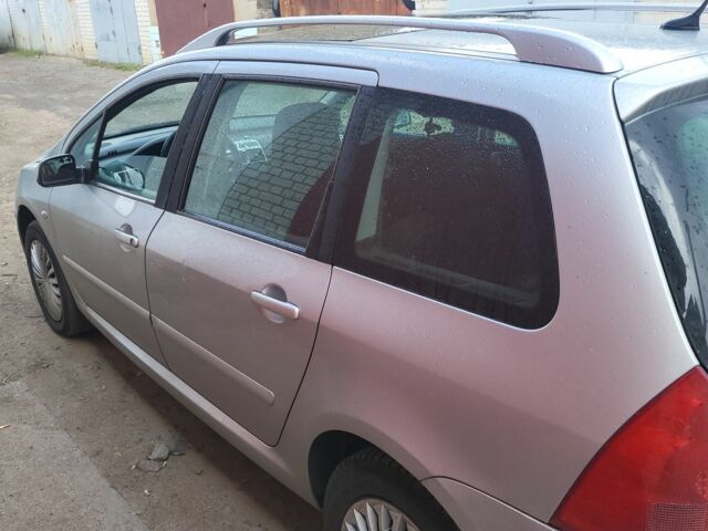 Сірий Пежо 307, об'ємом двигуна 1.6 л та пробігом 270 тис. км за 3500 $, фото 1 на Automoto.ua