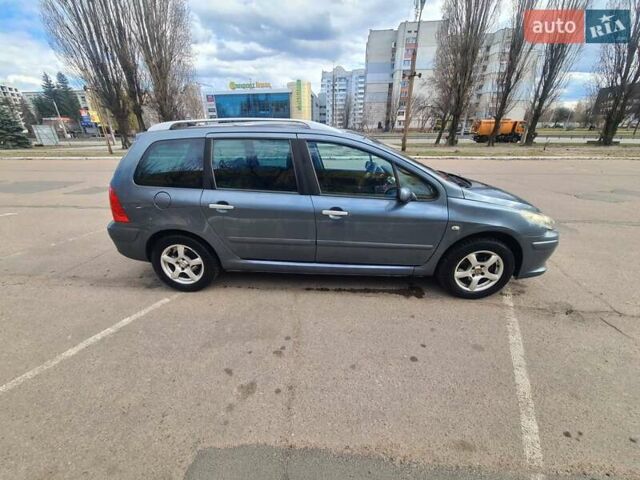 Серый Пежо 307, объемом двигателя 1.6 л и пробегом 320 тыс. км за 4400 $, фото 2 на Automoto.ua