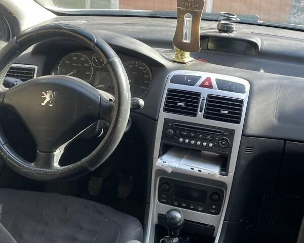 Пежо 307 2007 в Виноградове на Automoto.ua Серый Пежо 307, объемом двигателя 2 л и пробегом 185 тыс. км за 3500 $, фото 5 на Automoto.ua