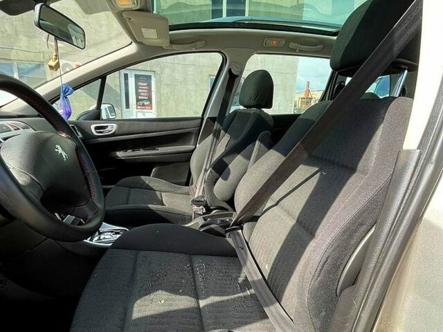 Сірий Пежо 307, об'ємом двигуна 2 л та пробігом 212 тис. км за 3999 $, фото 6 на Automoto.ua