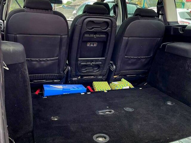 Сірий Пежо 307, об'ємом двигуна 2 л та пробігом 212 тис. км за 3999 $, фото 9 на Automoto.ua