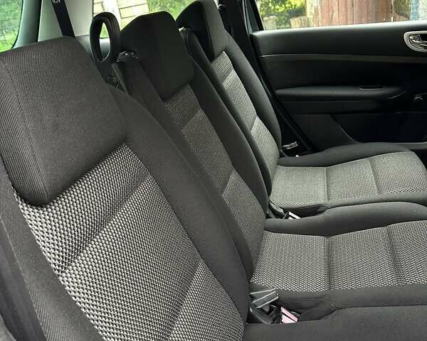 Серый Пежо 307, объемом двигателя 1.6 л и пробегом 297 тыс. км за 5700 $, фото 12 на Automoto.ua