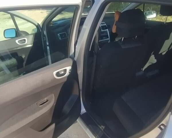 Серый Пежо 307, объемом двигателя 1.6 л и пробегом 253 тыс. км за 4250 $, фото 6 на Automoto.ua