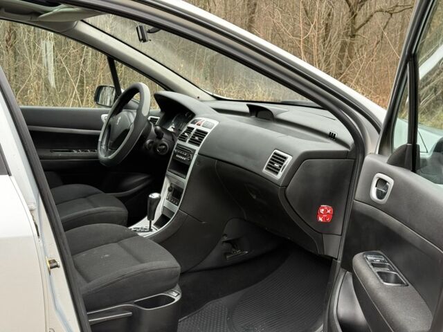 Серый Пежо 307, объемом двигателя 2 л и пробегом 220 тыс. км за 4150 $, фото 14 на Automoto.ua