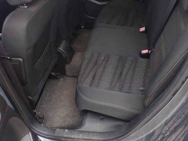 Серый Пежо 307, объемом двигателя 0 л и пробегом 337 тыс. км за 4100 $, фото 4 на Automoto.ua