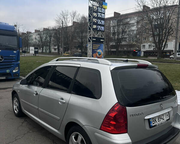 Сірий Пежо 307, об'ємом двигуна 1.6 л та пробігом 266 тис. км за 4000 $, фото 2 на Automoto.ua