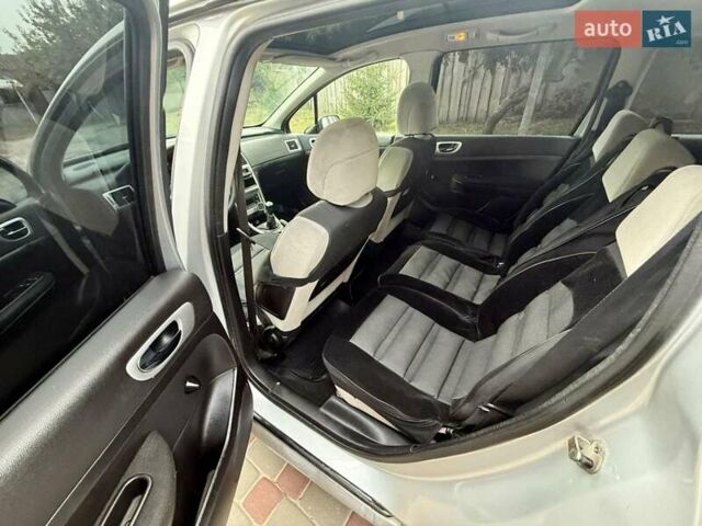 Серый Пежо 307, объемом двигателя 2 л и пробегом 309 тыс. км за 3650 $, фото 1 на Automoto.ua