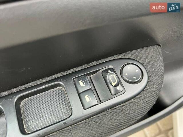 Серый Пежо 307, объемом двигателя 1.6 л и пробегом 208 тыс. км за 4190 $, фото 15 на Automoto.ua