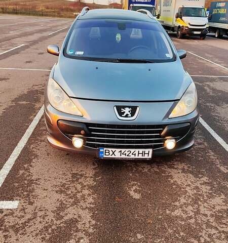 Серый Пежо 307, объемом двигателя 2 л и пробегом 365 тыс. км за 3900 $, фото 7 на Automoto.ua
