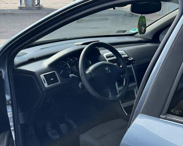 Серый Пежо 307, объемом двигателя 2 л и пробегом 340 тыс. км за 2900 $, фото 7 на Automoto.ua