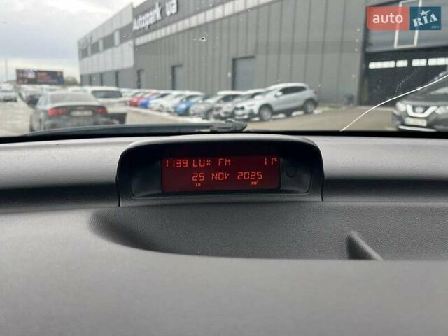 Серый Пежо 307, объемом двигателя 1.6 л и пробегом 208 тыс. км за 4190 $, фото 25 на Automoto.ua