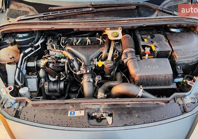 Серый Пежо 307, объемом двигателя 2 л и пробегом 365 тыс. км за 3900 $, фото 2 на Automoto.ua