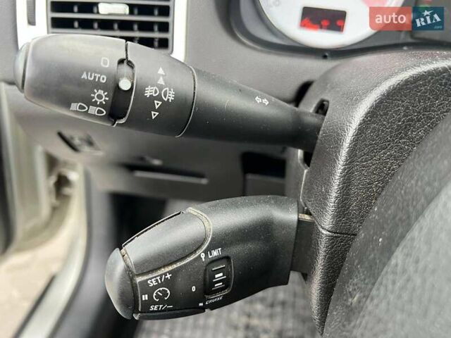 Серый Пежо 307, объемом двигателя 1.6 л и пробегом 208 тыс. км за 4190 $, фото 23 на Automoto.ua