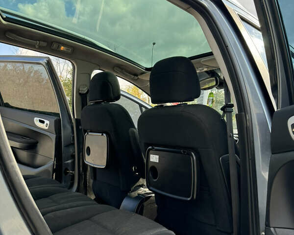 Серый Пежо 307, объемом двигателя 2 л и пробегом 340 тыс. км за 2900 $, фото 9 на Automoto.ua