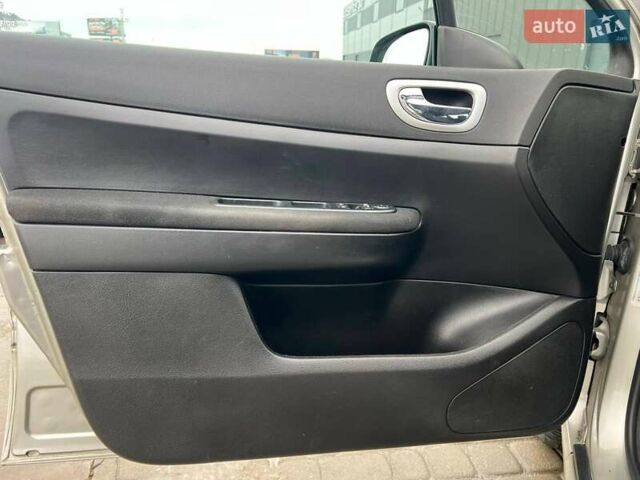 Серый Пежо 307, объемом двигателя 1.6 л и пробегом 208 тыс. км за 4190 $, фото 14 на Automoto.ua