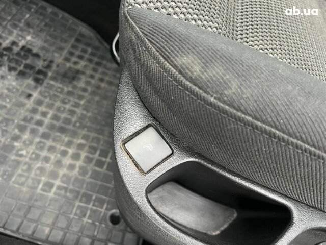 Сірий Пежо 307, об'ємом двигуна 1.6 л та пробігом 208 тис. км за 4190 $, фото 19 на Automoto.ua