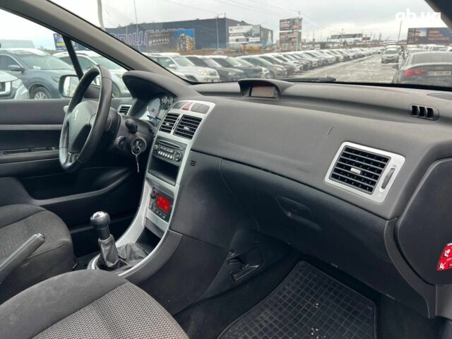 Сірий Пежо 307, об'ємом двигуна 1.6 л та пробігом 208 тис. км за 4190 $, фото 36 на Automoto.ua