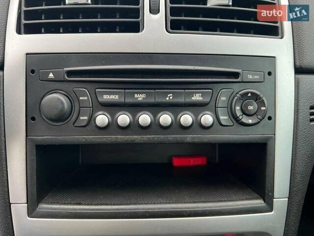 Серый Пежо 307, объемом двигателя 1.6 л и пробегом 208 тыс. км за 4190 $, фото 27 на Automoto.ua