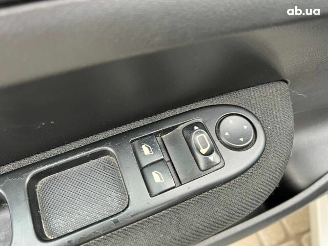 Сірий Пежо 307, об'ємом двигуна 1.6 л та пробігом 208 тис. км за 4190 $, фото 15 на Automoto.ua